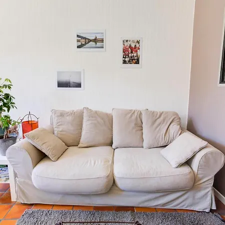 Appartement De 3 Chambres A Coursan Avec Jardin Clos Et Wifi A 15 Km De La Plage Apartmán *